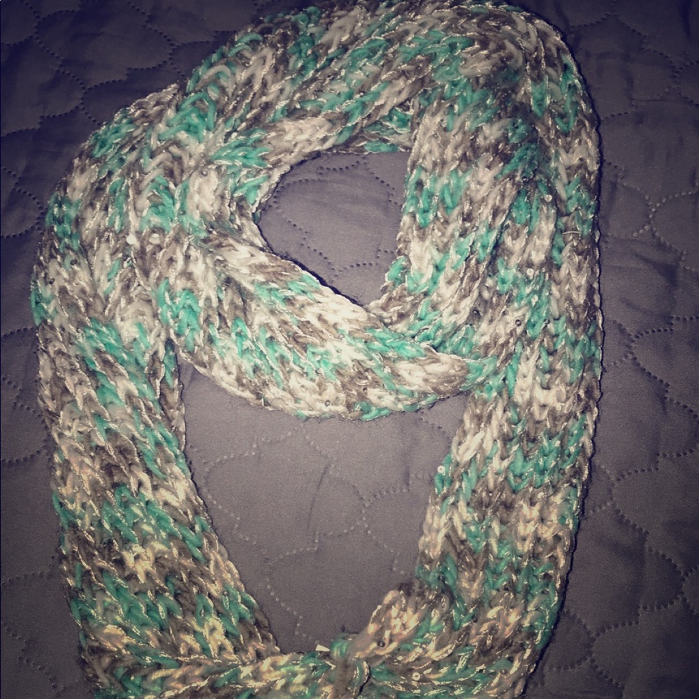 White,silver,gray, and teal scarf